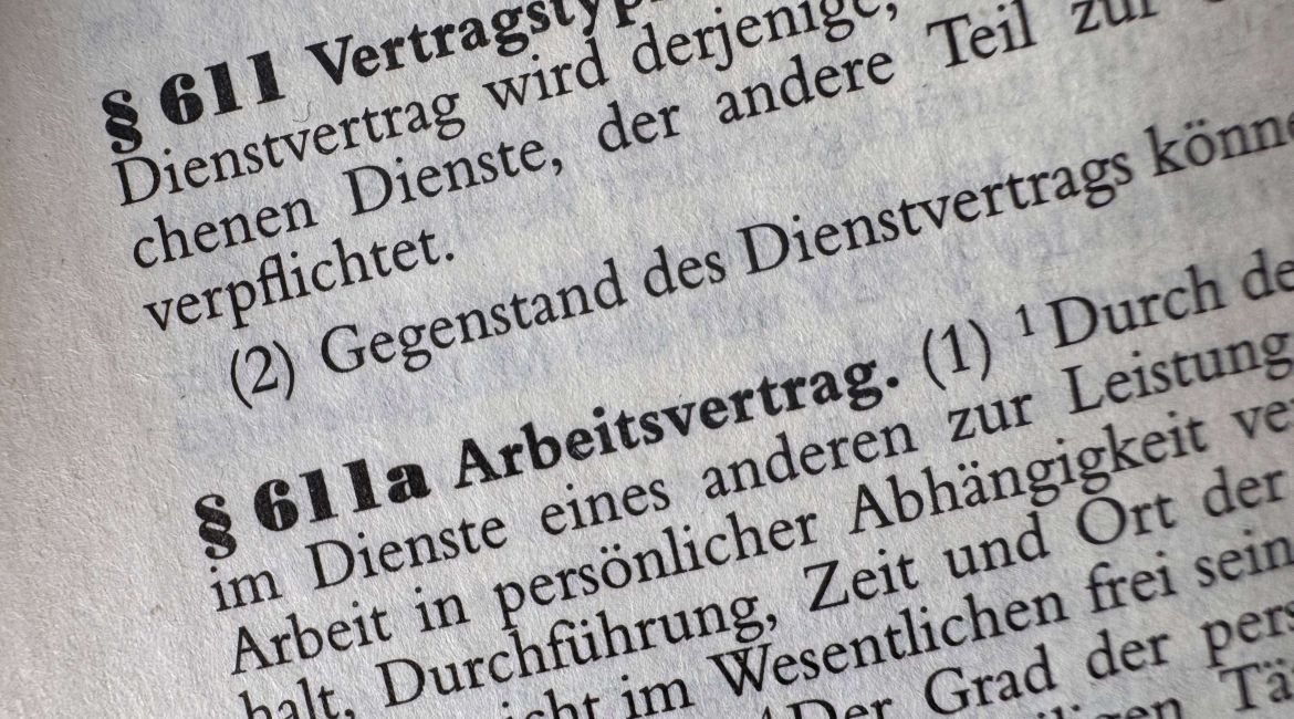 Aufmacherbild Arbeitsvertrag für Führungskräfte und Arbeitnehmer