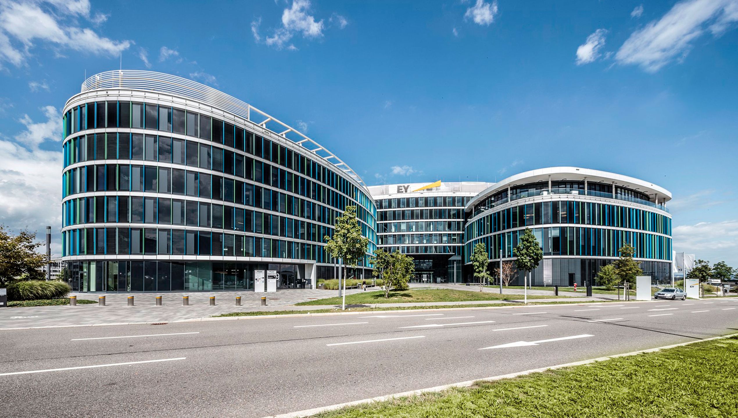 Unser Kanzlei-Sitz im Skyloop Stuttgart