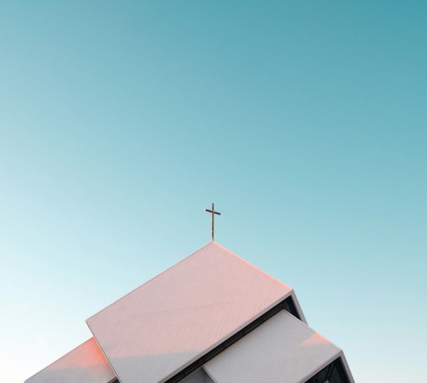 Aufmacherbild Blogartikel Rückendeckung für kirchliches Arbeitsrecht