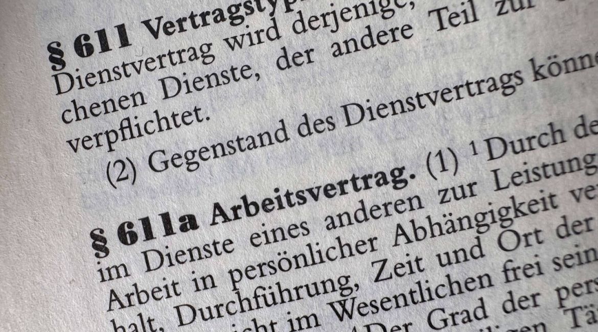 Aufmacherbild Arbeitsvertrag für Führungskräfte und Arbeitnehmer