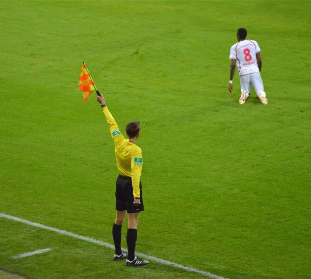 Aufmacherbild Blogartikel DFB-Schiedsrichter